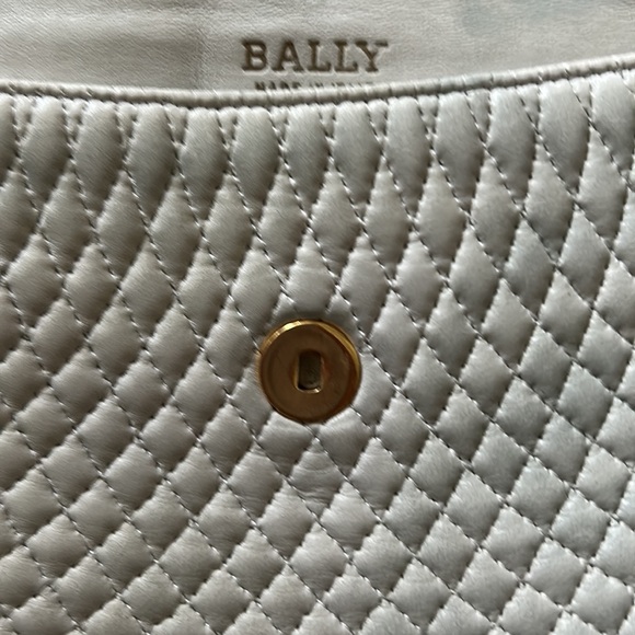 EUC authentic Vintage Bally clutch or crossbody with non branded chain attached. - Picture 6 of 17